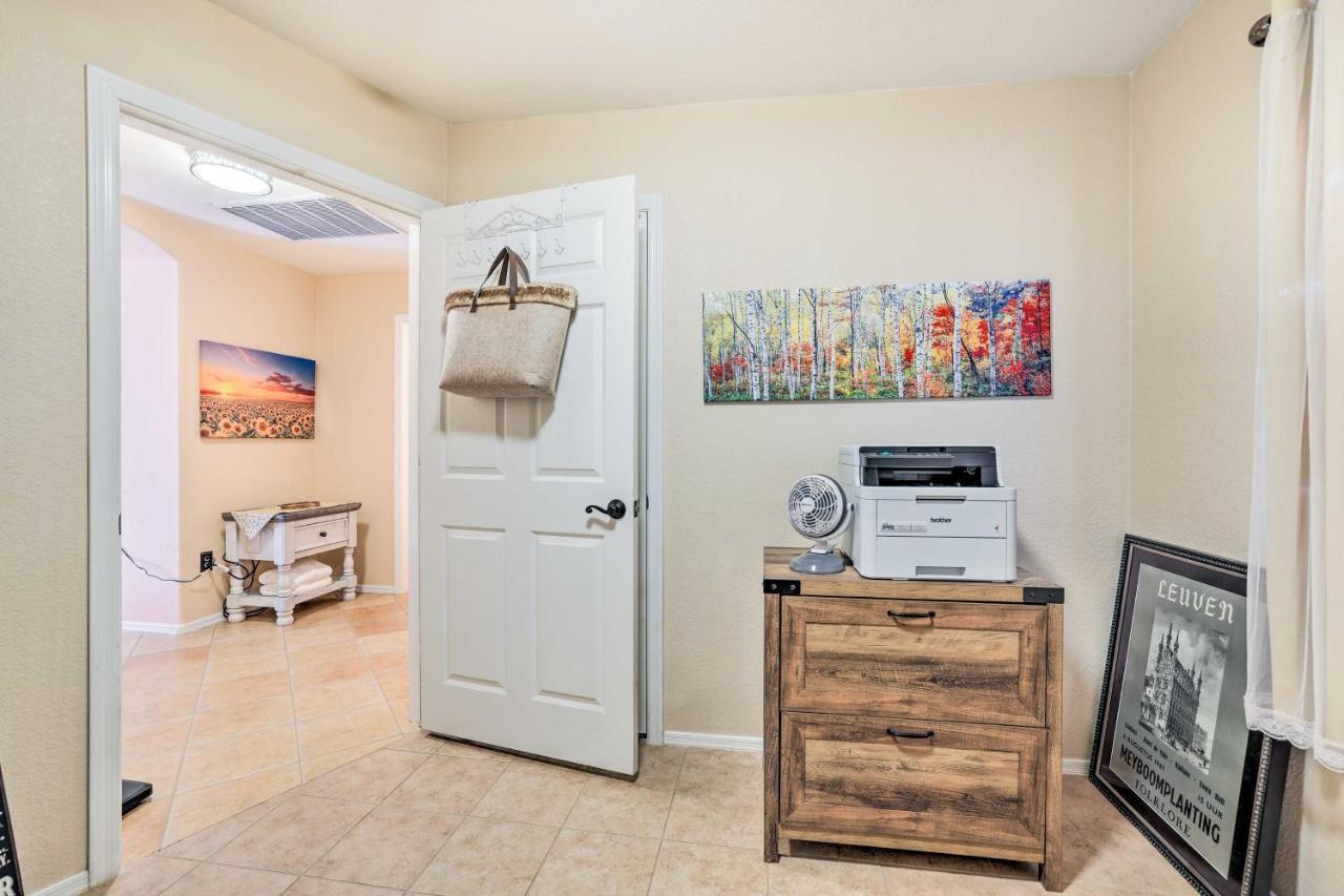 Goodyear Vacation Rental With Pool, Close To Hikes! Liberty 外观 照片